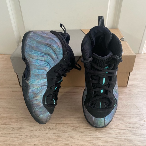 Nike Lil\' Posite One PRM Aurora Green Kids Sneakers - SZ 1 Y main image 3